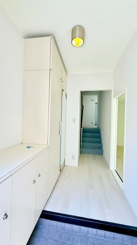 ガーデンハイツ高座台の玄関|玄関