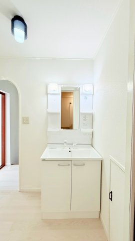 ガーデンハイツ高座台の独立洗面台|独立洗面台