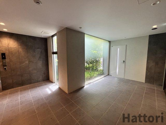 ライブガーデン江坂Ⅸのロビー