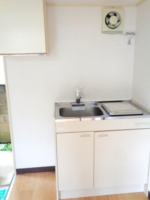 ＩＨコンロ１口（写真は別部屋）