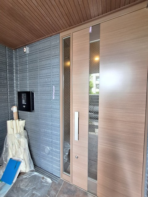 レ　セレニタⅢのエントランス|★エントランス★