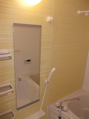 【浴室】 | プリムローズ桜Ⅱ | きれいなお風呂です