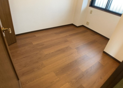 【洋室】 | クリオさがみ野六番館 | 洋室のメリットは重い家具が置きやすく、身の回りが整理しやすいことです。 床がフローリングのため畳とは異なり凹みにくいです。 クローゼットなど収納が豊富で、普段使わない旅行カバンや服の整頓も簡単にです。