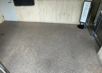 【ロビー】 | クリオさがみ野六番館 | ラウンジは、マンションの共用スペースに椅子やテーブルなどを配置した利用者が寛げる空間です。屋内型ラウンジと屋外型ラウンジがあります。共用部分の管理状況と合わせて、詳細については現地でご確認ください。