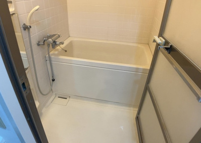 【浴室】 | クリオさがみ野六番館 | 入浴時の快適さも大事なことですが、綺麗な状態を維持できなければ気持ちよく入浴できません。毎日の掃除が楽という点は大事なポイントになります！カビが生えにくく掃除がしやすい、壁や浴槽を選ぶといいでしょう。