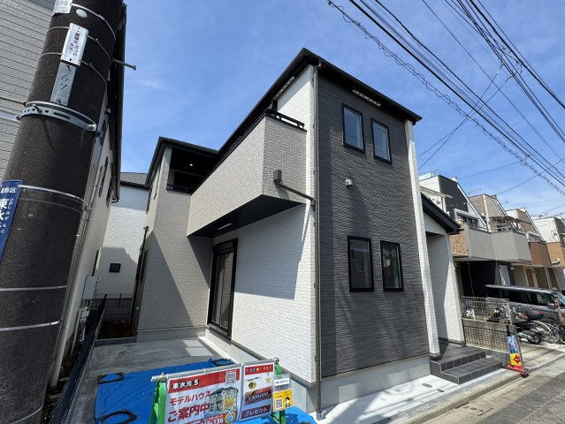 葛飾区東水元５丁目新築戸建【東水元小学校：4分】の外観|B号棟外観・完成済み内覧可能です！