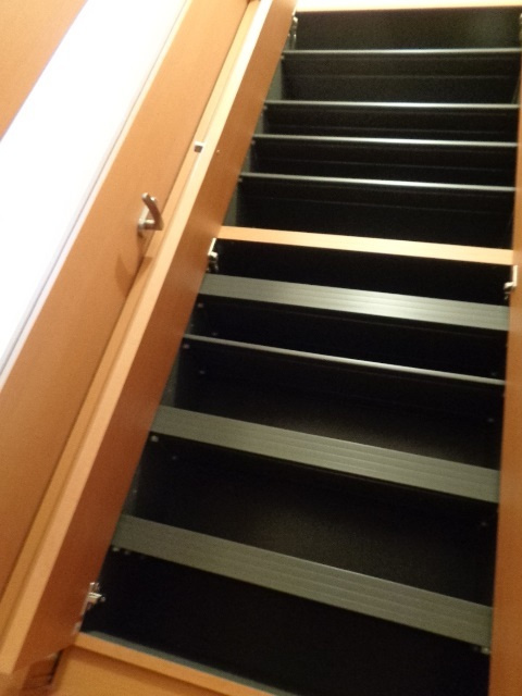 アステイオン　イオリの玄関