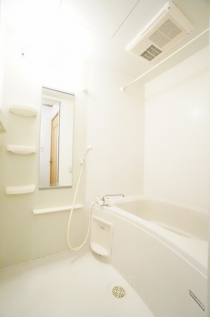 ラヴァーズハウスⅢの浴室