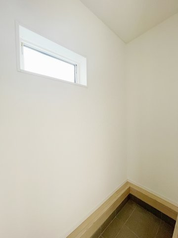 新築戸建・建売　福島市松川町木曽内裡　CRADLE GARDEN　全4棟の玄関