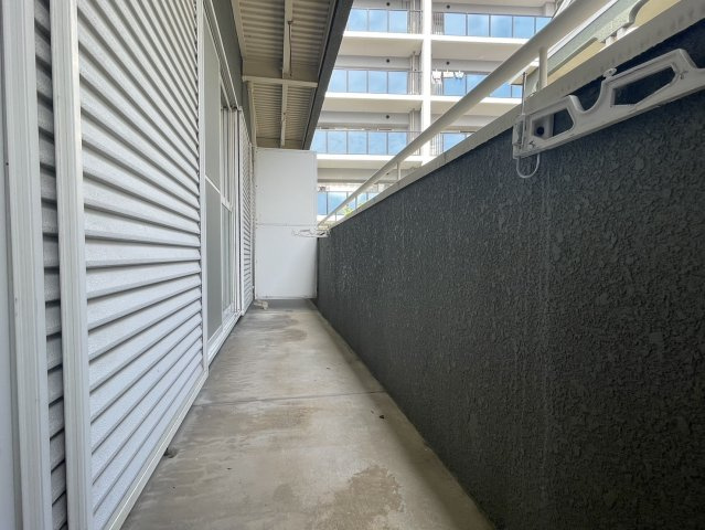 【バルコニー】 | グリーンフォレスト西宮Ⅱ | 外からの目が気にならないバルコニーで洗濯物が干せます