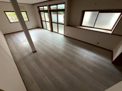 【居間・リビング】 | 高鷲4丁目貸家