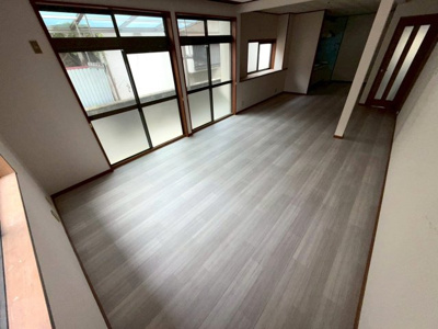 【居間・リビング】 | 高鷲4丁目貸家