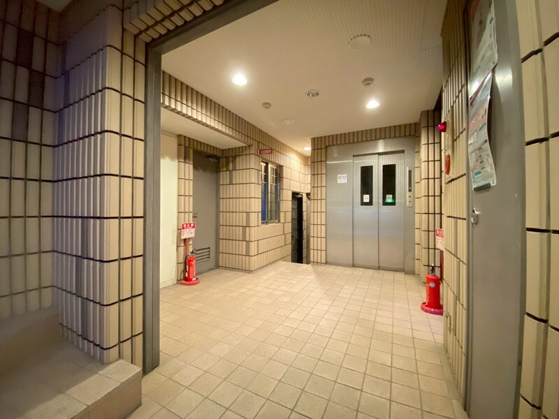 ヴェルビュ桜町のロビー