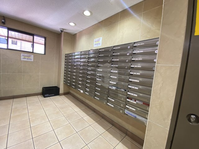 若江岩田スカイハイツのロビー