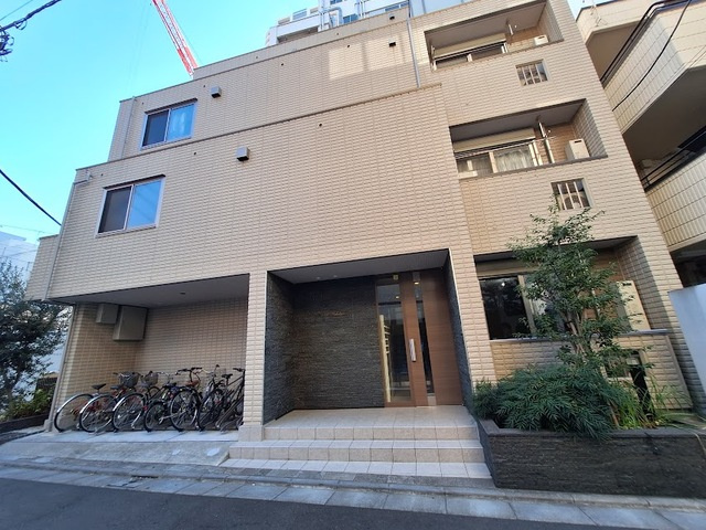 オーク池袋の外観