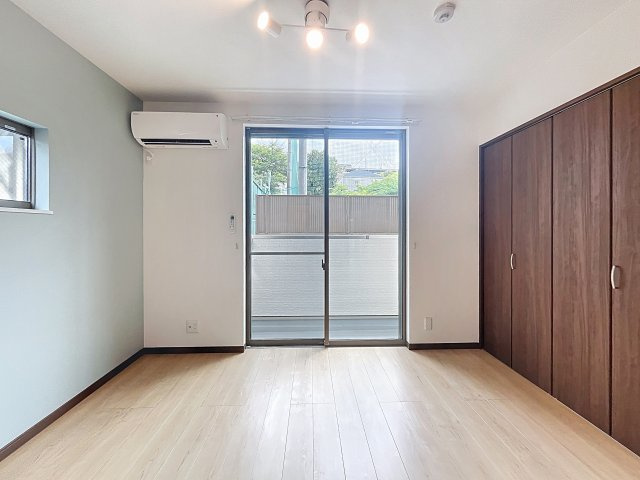プレジール帝塚山の洋室|使い勝手のいい洋室です