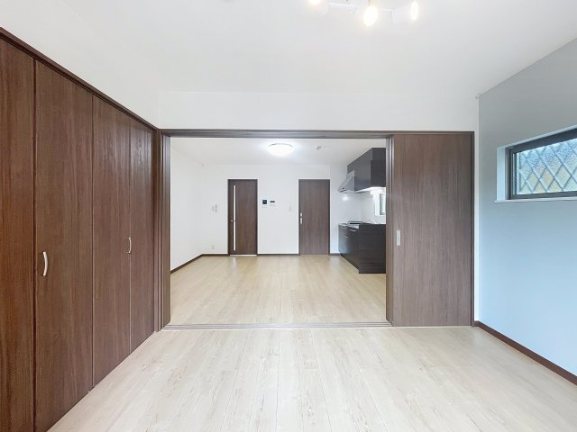 プレジール帝塚山の洋室|明るいお部屋です