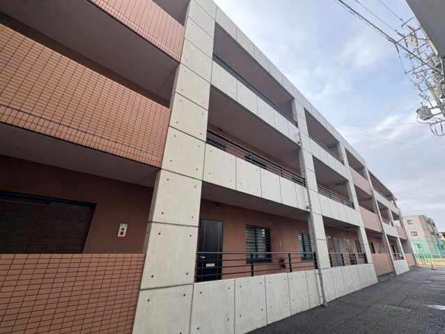 Casa BASSO(カーサバッソ)の外観