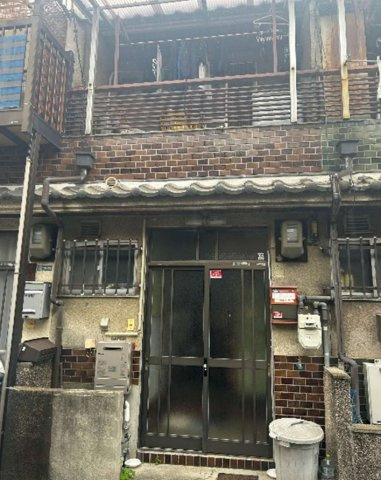 東大阪市渋川町1丁目　　利回り12％　オーナーチェンンジテラスハウスの外観