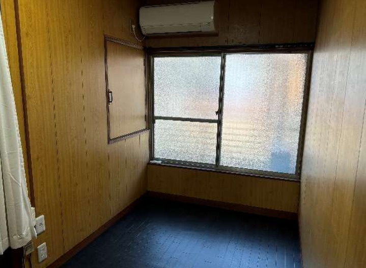 東大阪市渋川町1丁目　　利回り12％　オーナーチェンンジテラスハウスの洋室