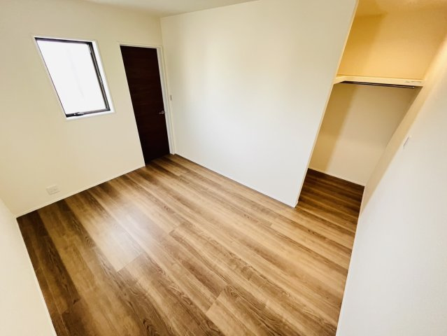 刈谷市小垣江町下半ノ木17-2『仲介手数料無料』新築戸建ての洋室