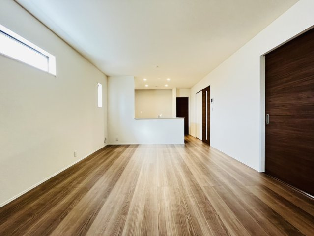 刈谷市小垣江町下半ノ木17-2『仲介手数料無料』新築戸建ての居間・リビング