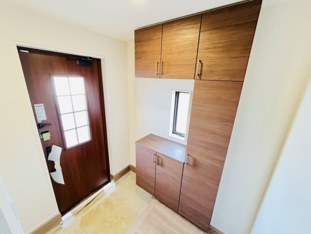 刈谷市小垣江町下半ノ木17-2『仲介手数料無料』新築戸建ての玄関