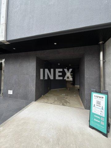 横浜市中区寿町１丁目の賃貸マンションのエントランス