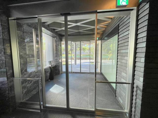 パルテメゾン中落合のエントランス|★南側入口のエントランス★