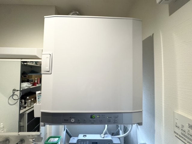 ソーラー、ハイブリッド給湯器、乾燥機付き！綺麗で大きな一軒家　七本木の設備|乾燥機です