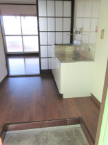 独立キッチンでゆったり生活空間