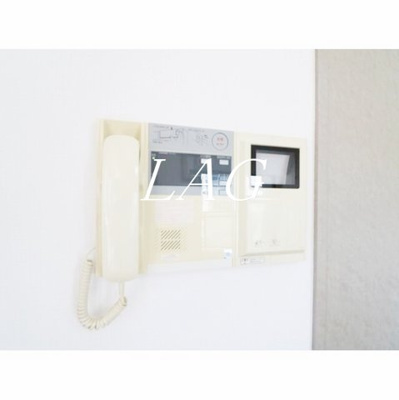 【セキュリティ】 | プレール目黒リバーサイド | モニター付きインターホンです。