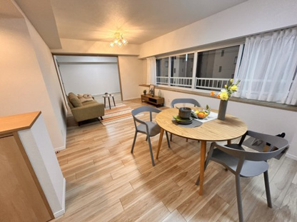 【居間・リビング】ガーデンヒルズラ・モード白石ステーション 