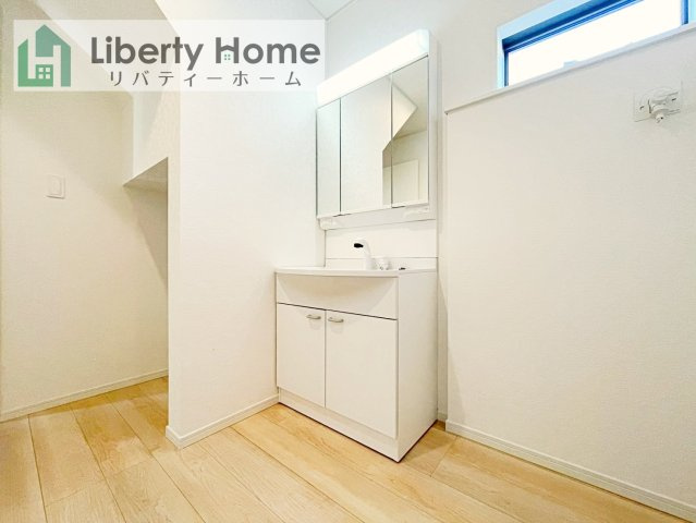 筑西市下川島第2　新築戸建　1号棟の独立洗面台