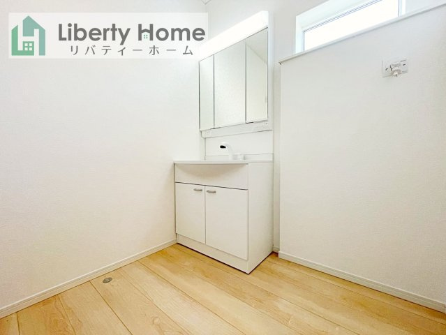 筑西市下川島第2　新築戸建　2号棟の独立洗面台