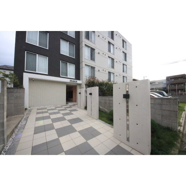 Branche桜山Chambre　名古屋市賃貸　仲介手数料無料のエントランス