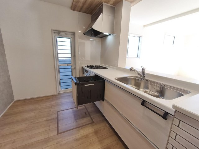 Blooming　Garden　本庄市今井（平屋戸建）の前面道路含む現地写真