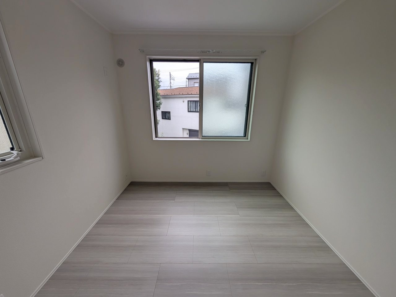 Village EstCの洋室