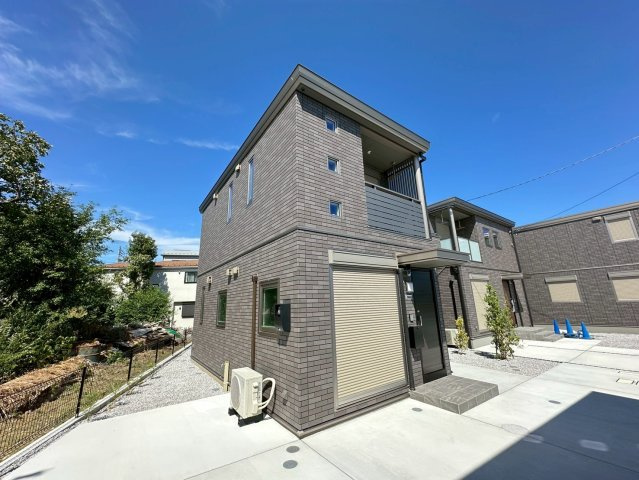 Village EstCの外観