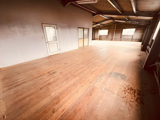 石橋倉庫の内装