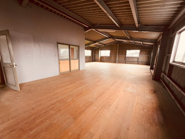 石橋倉庫の内装