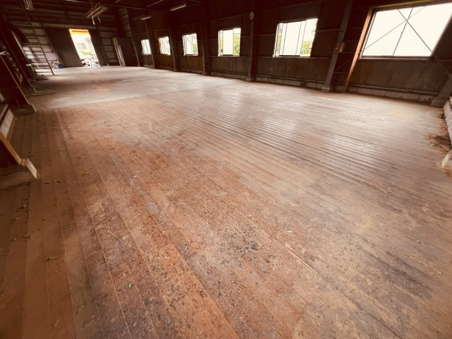 石橋倉庫の内装