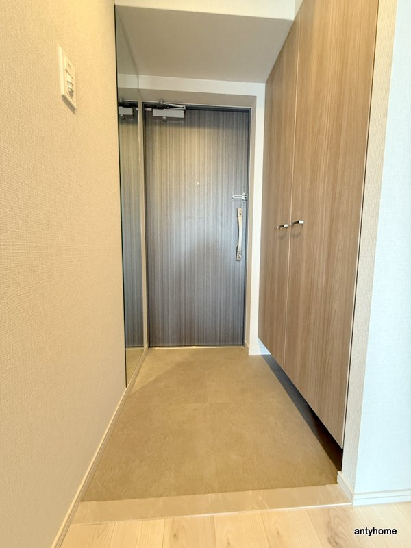 スプランディッドライズ新大阪ノース　仲介手数料無料の玄関