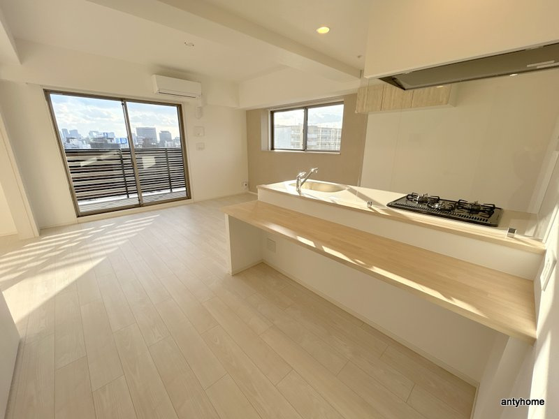 スプランディッドライズ新大阪ノース　仲介手数料無料の居間・リビング