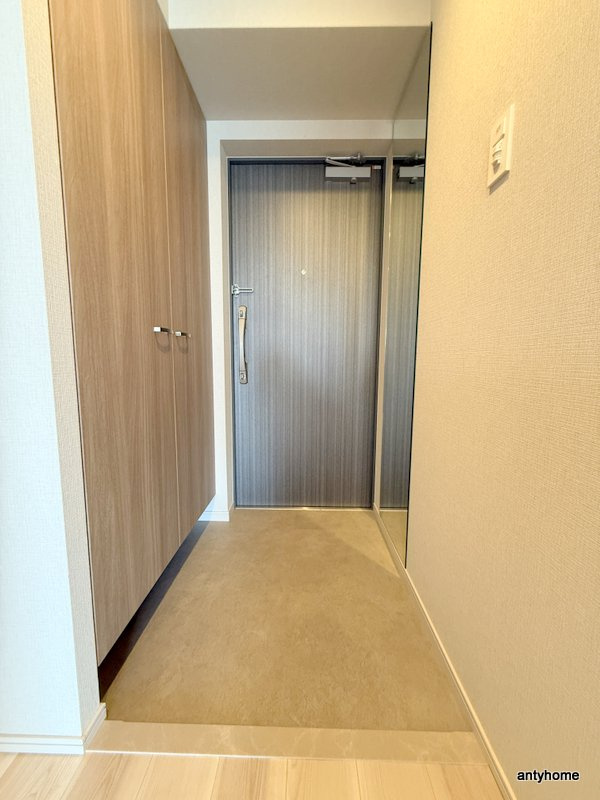 スプランディッドライズ新大阪ノース　仲介手数料無料の玄関