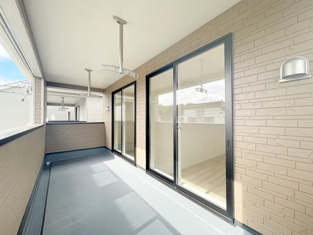 新築戸建・建売　福島市松川町木曽内裡　CRADLE GARDEN　全4棟のバルコニー|インナーバルコニーは天候に左右されずに、プライベートな空間でくつろぎや洗濯物干しに最適！