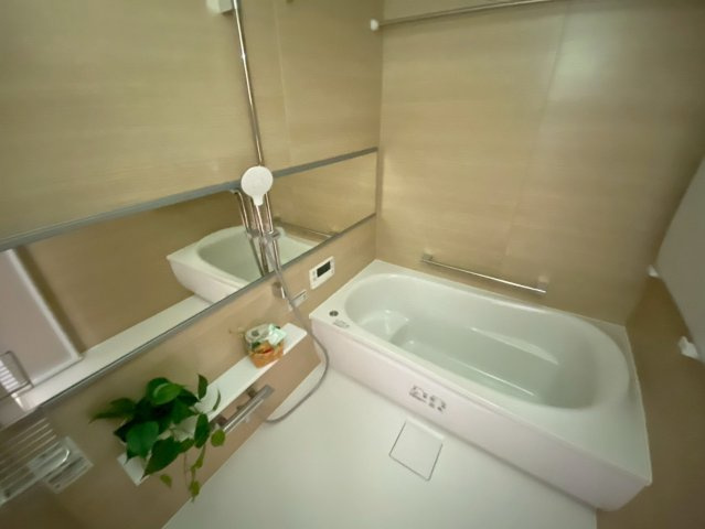 セントアイナ藤が丘の浴室|足を伸ばしてゆったりとくつろげるワイドサイズの浴室で1日の疲れも吹っ飛びます！