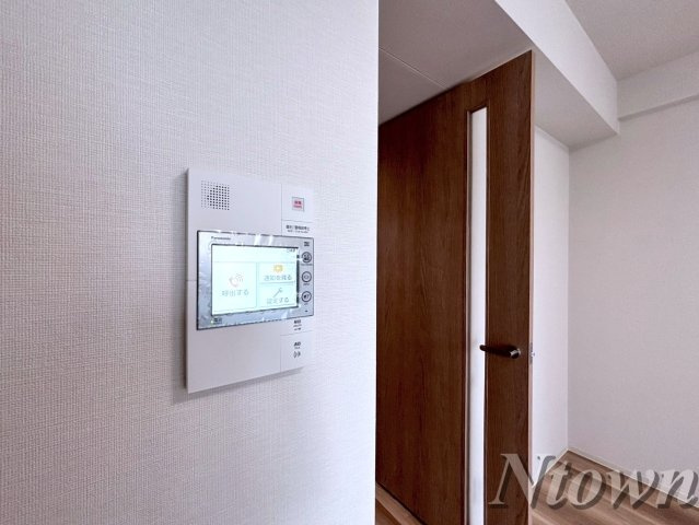 【セキュリティ】 | プレサンス名古屋ルクソリア | モニター付きインターホンです