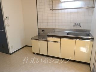 Ｋ-５のキッチン|２口ガスコンロ設置可能