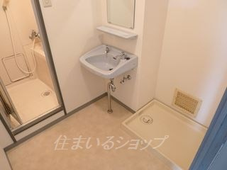 河原マンションK-5の洗面所